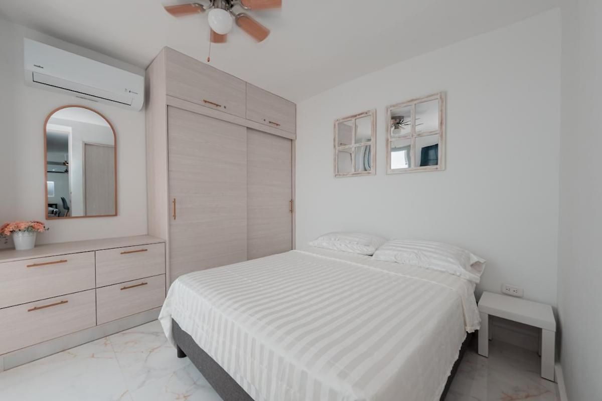 Apartamento Vista Al Mar, Piscina, Cerca A Sitios Turísticos Y Aeropuerto
