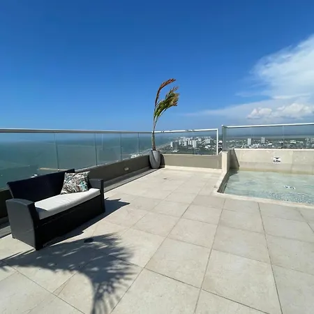 Vista Al Mar, Piscina, Cerca A Sitios Turísticos Y Aeropuerto *