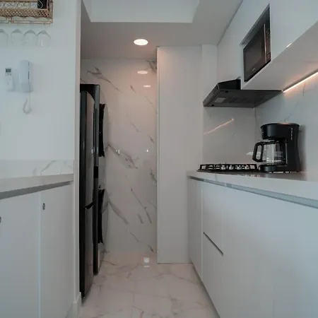 Apartamento Vista Al Mar, Piscina, Cerca A Sitios Turísticos Y Aeropuerto *