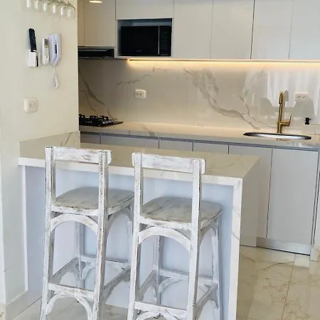 Apartamento Vista Al Mar, Piscina, Cerca A Sitios Turísticos Y Aeropuerto *