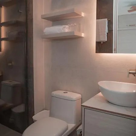 Apartamento Vista Al Mar, Piscina, Cerca A Sitios Turísticos Y Aeropuerto *