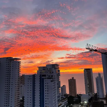 Vista Al Mar, Piscina, Cerca A Sitios Turísticos Y Aeropuerto Apartamento *